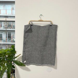 Veritecouer Black & White Checkered Print Scarf